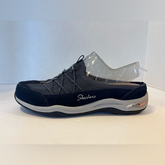 Skechers Air-Cooled Arch Fit navy blue slip-on sneakers size 8.5 - Picture 4 of 10